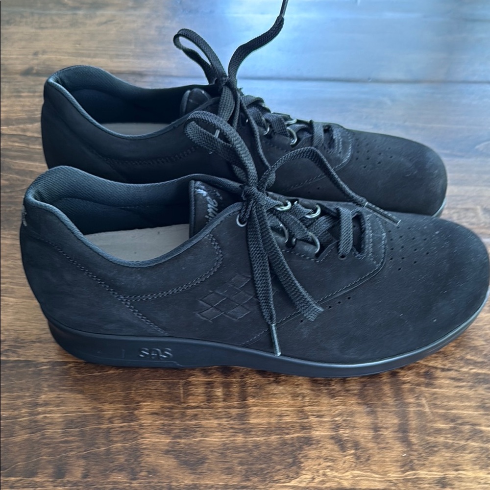SAS Women's Free Time Black Suede Sneakers Size 8